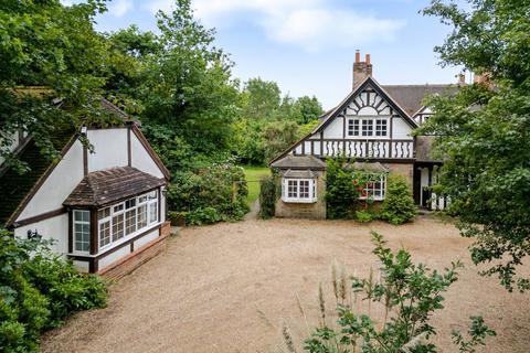 6 bed property, in Tilburstow Hill Road, £1,300,000