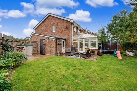 3 bed property, in Aintree Road, £400,000