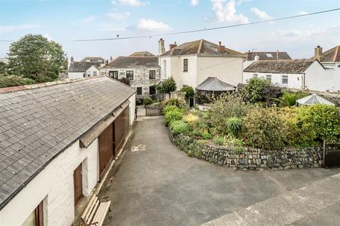 5 bed property, in Churchtown, £795,000