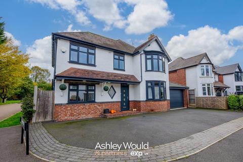 4 bed property, in Brook Crescent, £750,000
