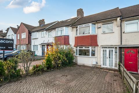 3 bed property, in Bramdean Crescent, £475,000