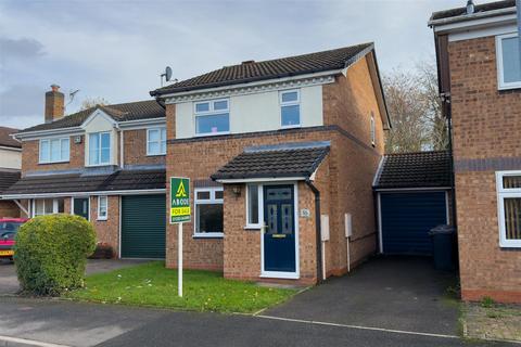 3 bed property, in Fairway, £235,000