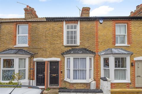2 bed property, in Sydenham Street, £285,000