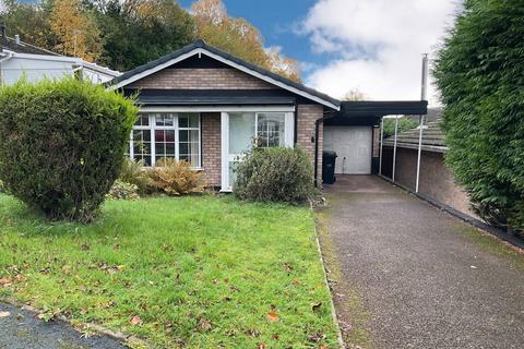 2 bed property, in Denton Road, £215,000