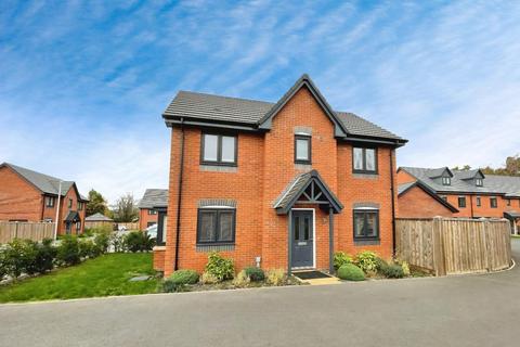 3 bed property, in Jones Road, £465,000