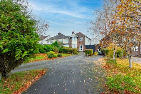 3 bed property, in Ogley Hay Road, £367,500