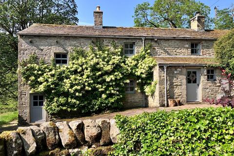 5 bed property, in Dibbles Bridge Cottage and Annexe, £849,950