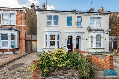 4 bed property, in Alexandra Road, £900,000