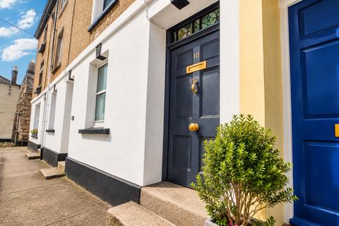 2 bed property, in North Street, £220,000
