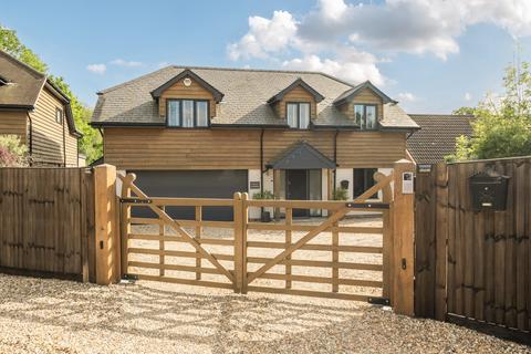 4 bed property, in Clay Street, £925,000