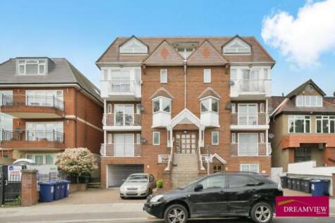 2 bed property, in HIGHVIEW HOUSE, £650,000