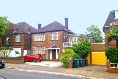 6 bed property, in Green Lane Hendon London NW4, £2,500,000