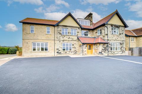 3 bed property, in The Mizen Head, £745,000