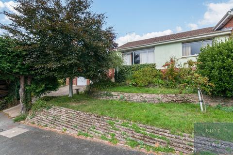 2 bed property, in Gloucester Road, £280,000