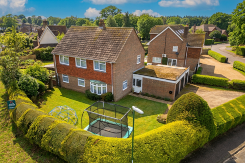 4 bed property, in Winterpit Close, £700,000