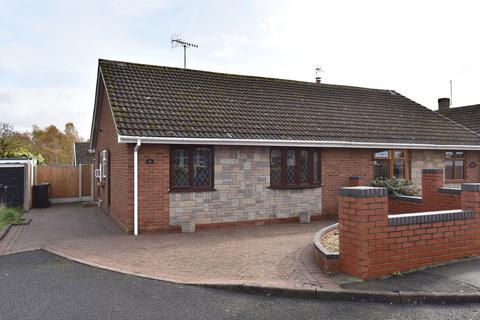 2 bed property, in Lifton Croft, £225,000