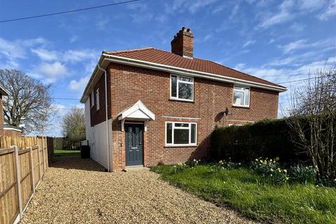 3 bed property, in Harleston Road, £269,950