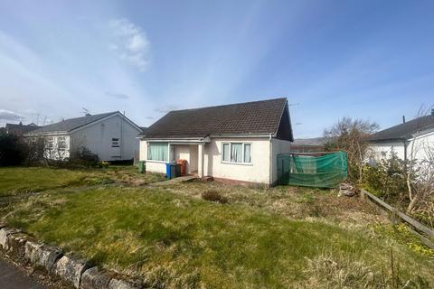 5 bed property, in Oak Drive, £229,500