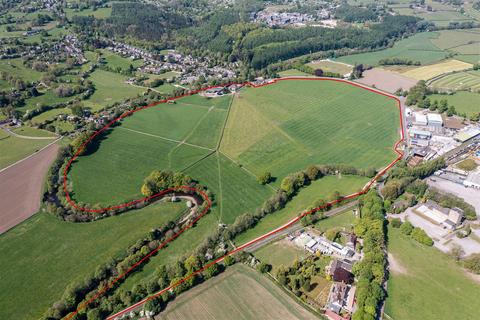 5 bed property, in Flatts Farm and barnhouse, £1,765,000