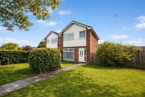 3 bed property, in Niddries Lane, £300,000