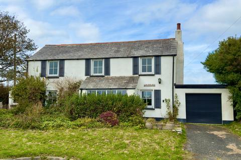 3 bed property, in Davidstow, £250,000