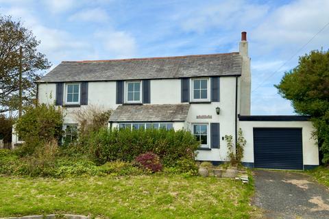 3 bed property, in Davidstow, £250,000