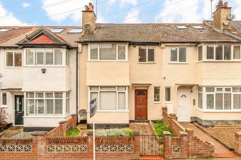 3 bed property, in Glencairn Road, £585,000