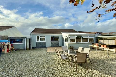 3 bed property, in Valley View, £305,000