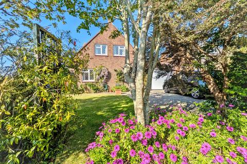 3 bed property, in Seaview Lane, £460,000
