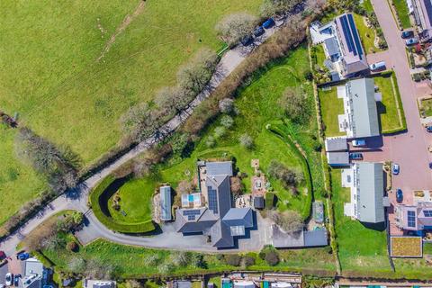 4 bed property, in Newmills Lane, £1,100,000