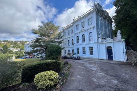 2 bed property, in Flat 3 9 Lisburne Crescent, £100,000