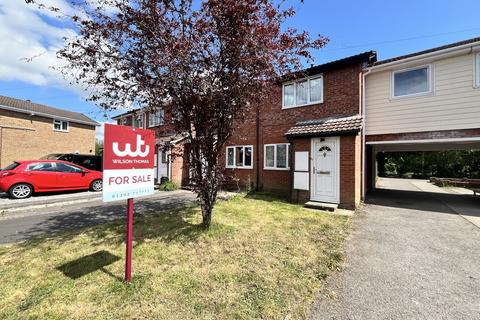 2 bed property, in Gorse Lane, £229,950