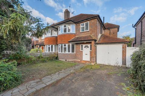3 bed property, in Lauderdale Drive, £1,700,000