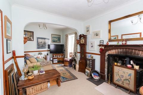 4 bed property, in West Street, £379,950