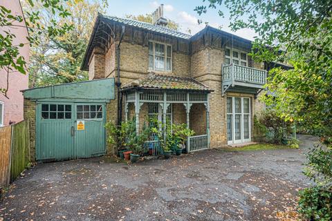 4 bed property, in Highfield Hill, £1,750,000