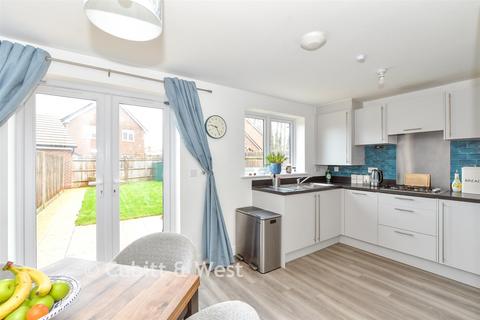 3 bed property, in Legg Vale, £335,000