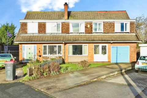 5 bed property, in Ullswater Close, £210,000