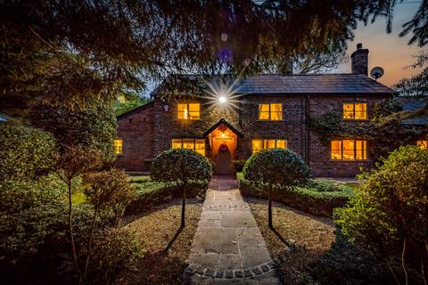 4 bed property, in Wash Lane, £1,999,995