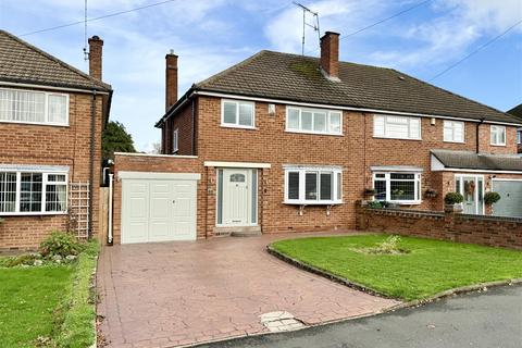 3 bed property, in Rosemary Road, £375,000