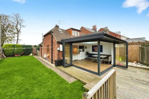 3 bed property, in Wanswell, £450,000