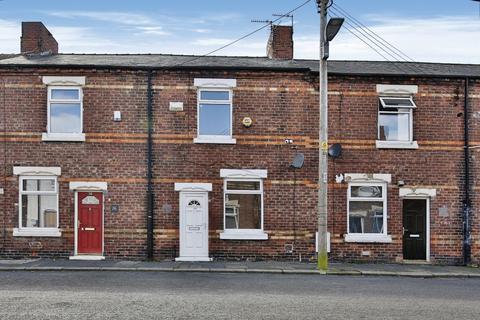 2 bed property, in Tenth Street, £40,000