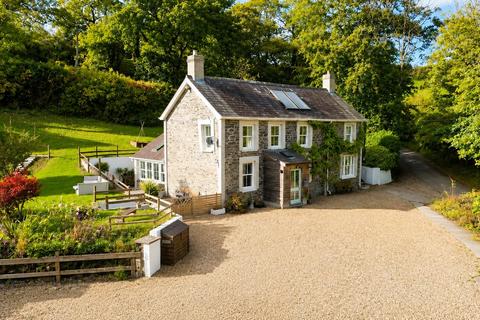 4 bed property, in Rhydlewis, £575,000