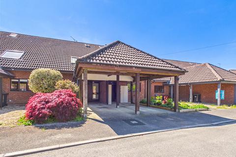 2 bed property, in Westlands, £335,000