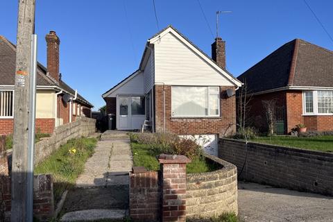 2 bed property, in Bestwall Road, £475,000
