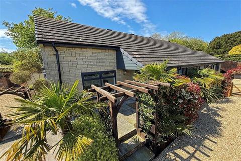 4 bed property, in Spetisbury, £650,000