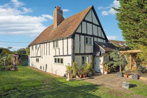 3 bed property, in Brook Street, £795,000