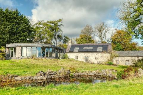 3 bed property, in Craigllwyn, £950,000