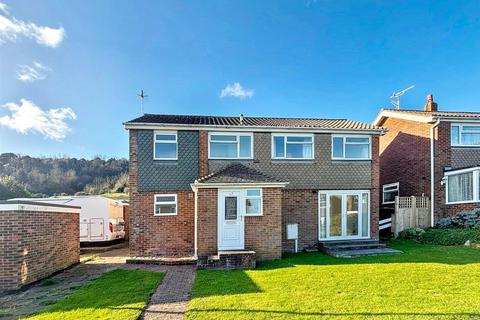3 bed property, in Bracken Road, £400,000