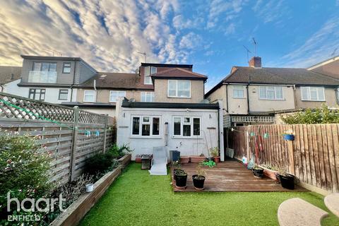 4 bed property, in Baker Street, £600,000