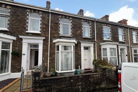 3 bed property, in Tunnel Road, £109,995